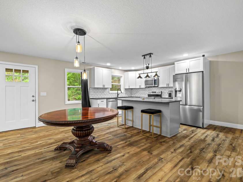 431 Judds Trail, Franklin, NC 28734.  MLS# CAR4415759, YatesRealty ID 45116. 