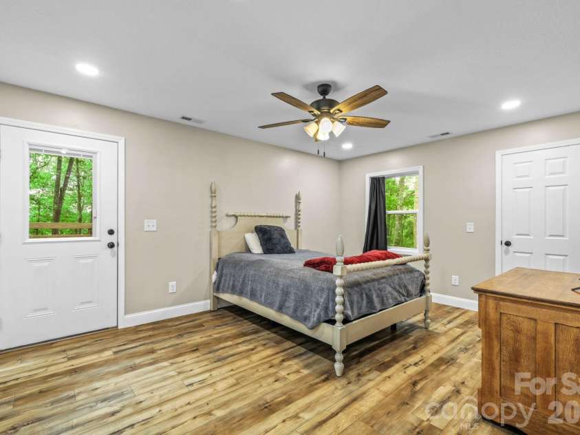 431 Judds Trail, Franklin, NC 28734.  MLS# CAR4415759, YatesRealty ID 45116. 