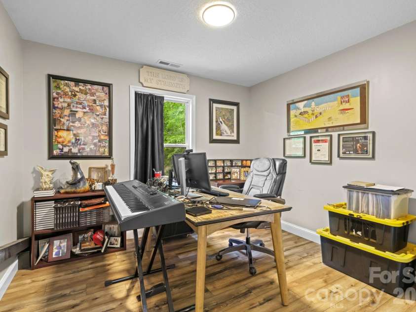 431 Judds Trail, Franklin, NC 28734.  MLS# CAR4415759, YatesRealty ID 45116. 