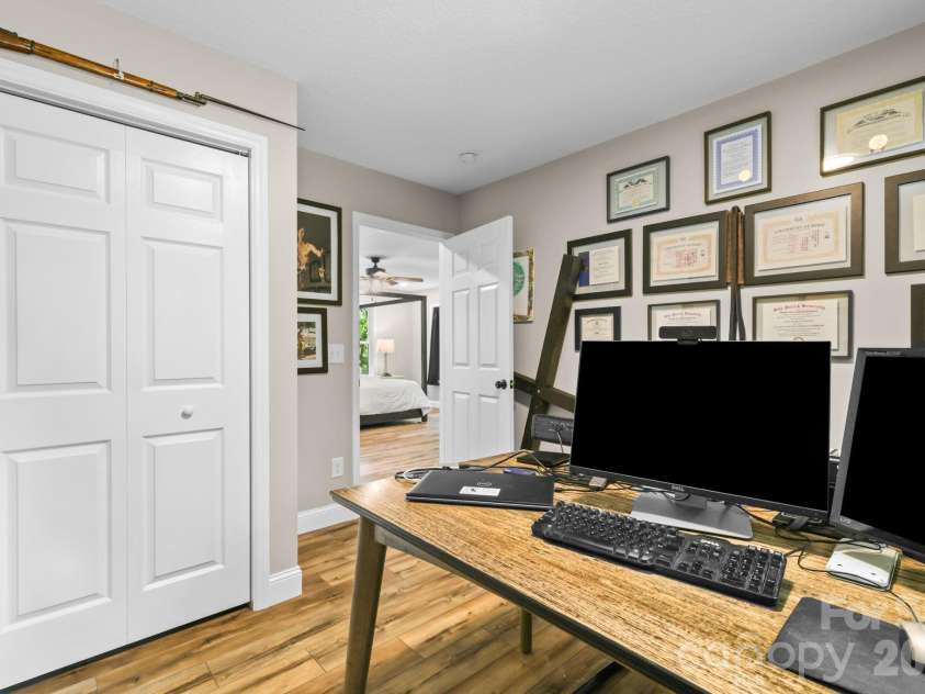 431 Judds Trail, Franklin, NC 28734.  MLS# CAR4415759, YatesRealty ID 45116. 