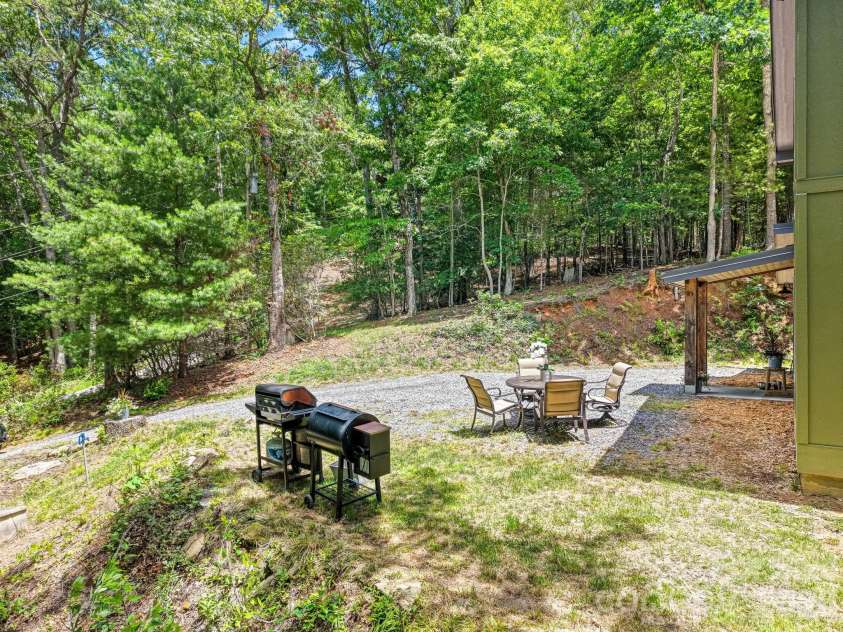 431 Judds Trail, Franklin, NC 28734.  MLS# CAR4415759, YatesRealty ID 45116. 