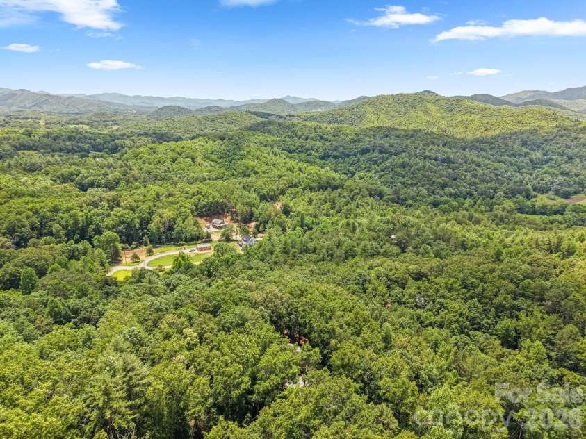 431 Judds Trail, Franklin, NC 28734.  MLS# CAR4415759, YatesRealty ID 45116. 
