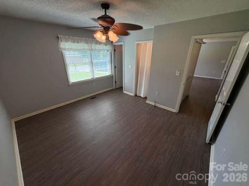 101 APPLE HILL Drive, Shelby, NC 28152.  MLS# CAR4415792, YatesRealty ID 45118. 