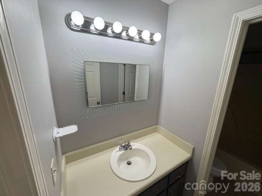101 APPLE HILL Drive, Shelby, NC 28152.  MLS# CAR4415792, YatesRealty ID 45118. 