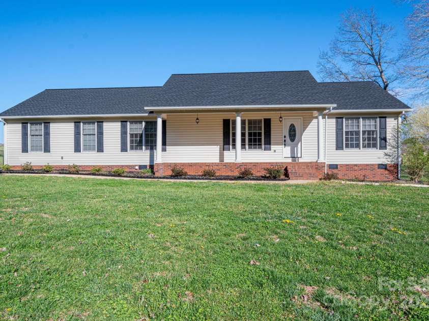 121 Wichita Drive, Shelby, NC 28152.  MLS# CAR4240337, YatesRealty ID 4512. 