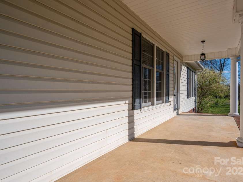 121 Wichita Drive, Shelby, NC 28152.  MLS# CAR4240337, YatesRealty ID 4512. 