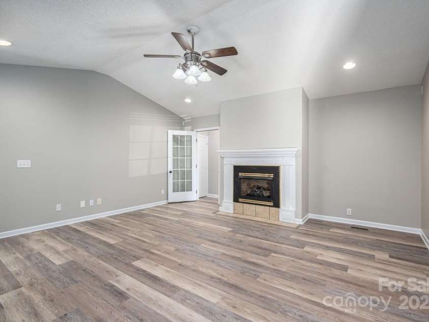 121 Wichita Drive, Shelby, NC 28152.  MLS# CAR4240337, YatesRealty ID 4512. 