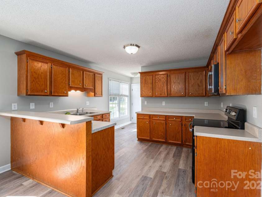 121 Wichita Drive, Shelby, NC 28152.  MLS# CAR4240337, YatesRealty ID 4512. 