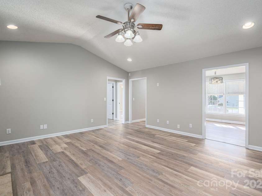 121 Wichita Drive, Shelby, NC 28152.  MLS# CAR4240337, YatesRealty ID 4512. 