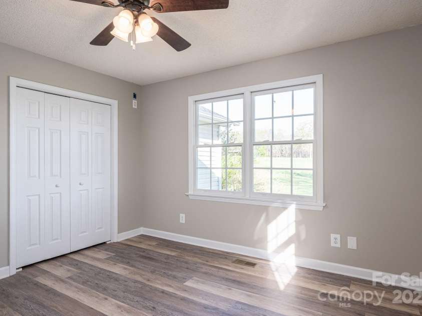 121 Wichita Drive, Shelby, NC 28152.  MLS# CAR4240337, YatesRealty ID 4512. 