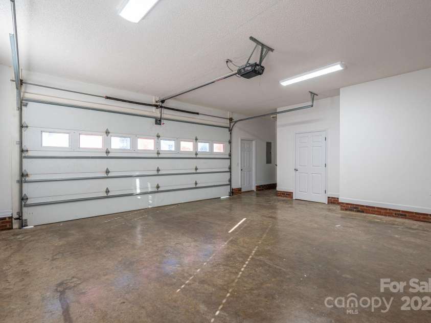 121 Wichita Drive, Shelby, NC 28152.  MLS# CAR4240337, YatesRealty ID 4512. 