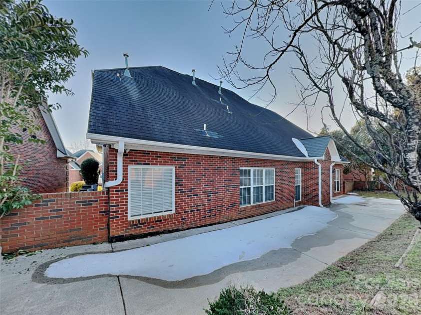 2562 Firethorn Court, Gastonia, NC 28056.  MLS# CAR4346253, YatesRealty ID 4512. 