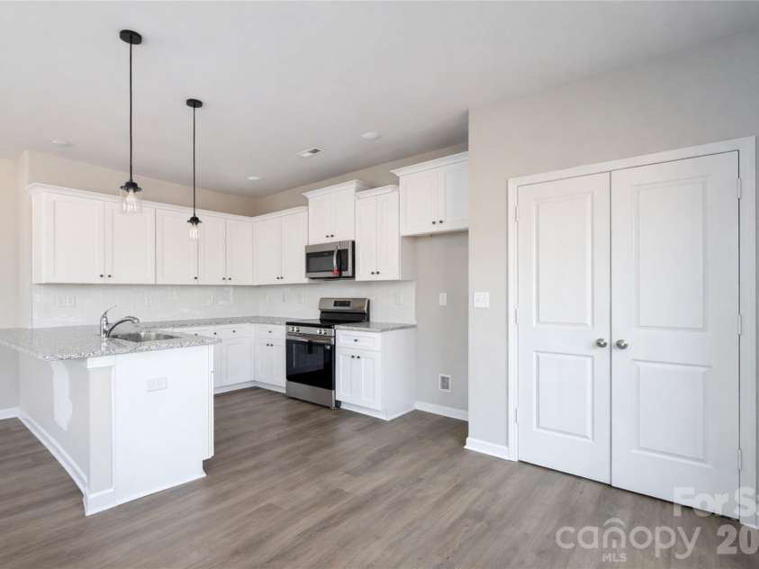 125 Pinnacle Crossing, Shelby, NC 28152.  MLS# CAR4415808, YatesRealty ID 45120. 