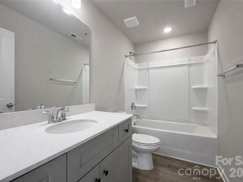 125 Pinnacle Crossing, Shelby, NC 28152.  MLS# CAR4415808, YatesRealty ID 45120. 