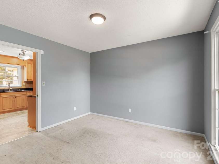 1007 Ragin Lane, Rock Hill, SC 29732.  MLS# CAR4414419, YatesRealty ID 45123. 