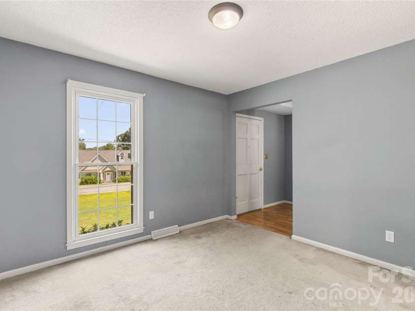 1007 Ragin Lane, Rock Hill, SC 29732.  MLS# CAR4414419, YatesRealty ID 45123. 