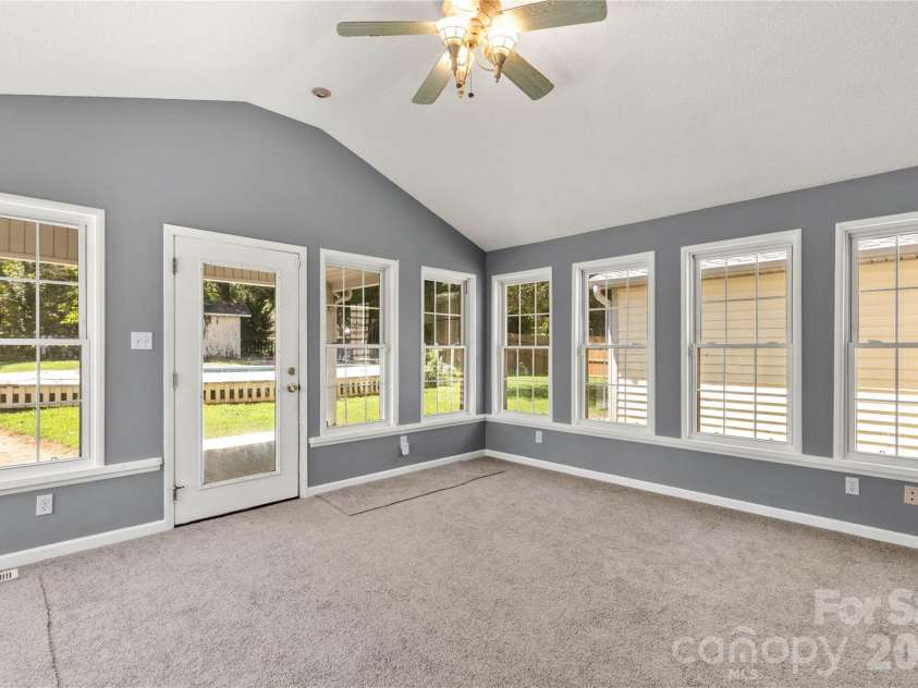 1007 Ragin Lane, Rock Hill, SC 29732.  MLS# CAR4414419, YatesRealty ID 45123. 