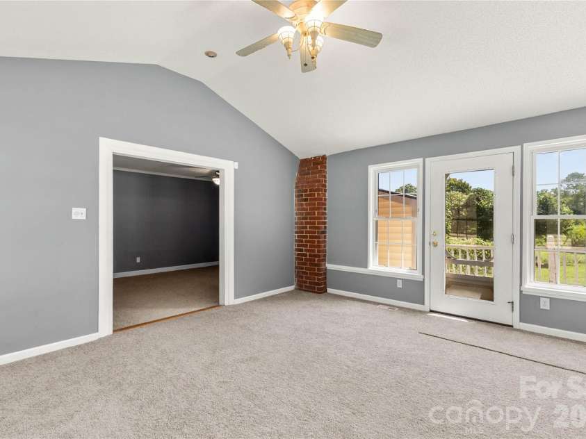 1007 Ragin Lane, Rock Hill, SC 29732.  MLS# CAR4414419, YatesRealty ID 45123. 