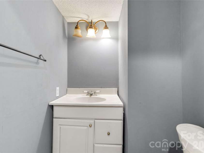 1007 Ragin Lane, Rock Hill, SC 29732.  MLS# CAR4414419, YatesRealty ID 45123. 