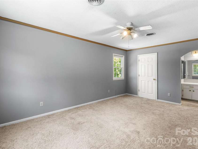 1007 Ragin Lane, Rock Hill, SC 29732.  MLS# CAR4414419, YatesRealty ID 45123. 