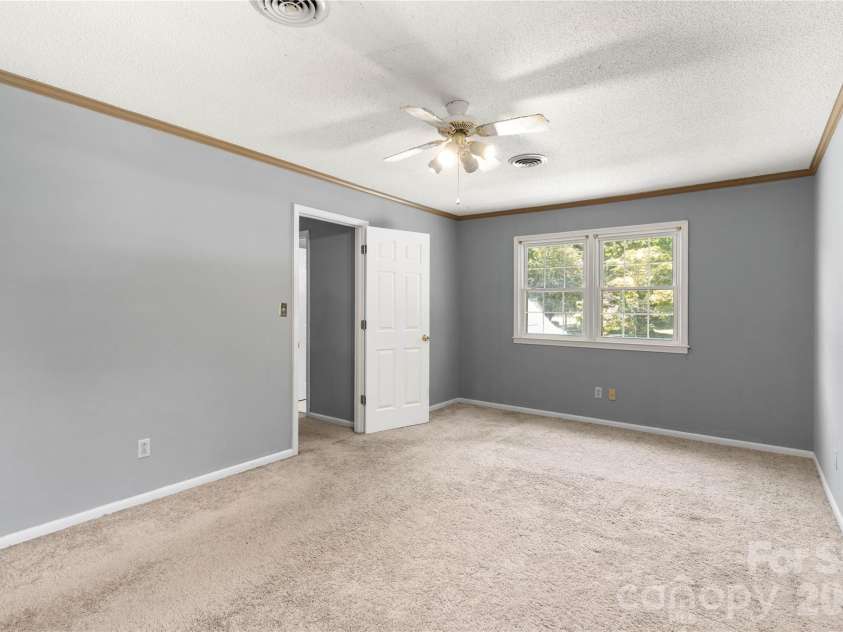 1007 Ragin Lane, Rock Hill, SC 29732.  MLS# CAR4414419, YatesRealty ID 45123. 