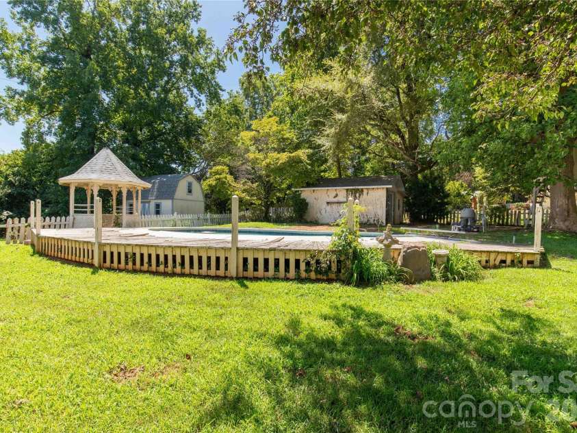 1007 Ragin Lane, Rock Hill, SC 29732.  MLS# CAR4414419, YatesRealty ID 45123. 