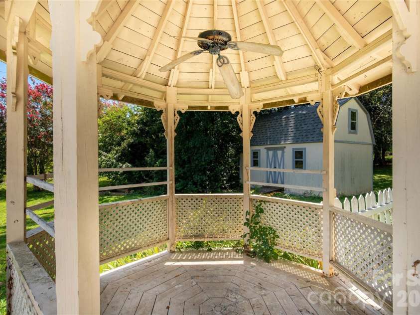1007 Ragin Lane, Rock Hill, SC 29732.  MLS# CAR4414419, YatesRealty ID 45123. 