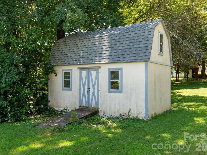 1007 Ragin Lane, Rock Hill, SC 29732.  MLS# CAR4414419, YatesRealty ID 45123. 