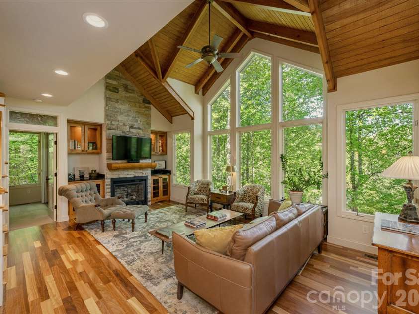 281 Bob White Loop, Waynesville, NC 28786.  MLS# CAR4414207, YatesRealty ID 45126. 