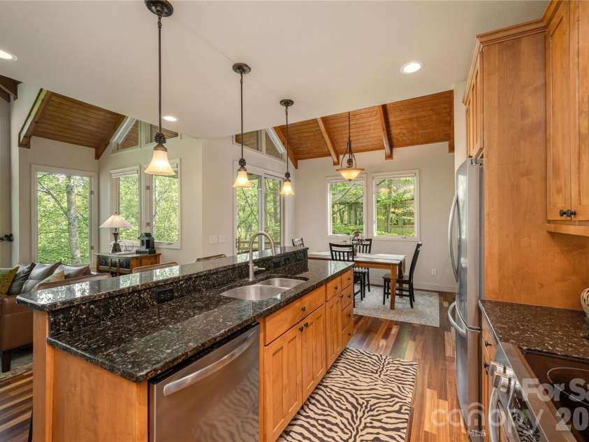 281 Bob White Loop, Waynesville, NC 28786.  MLS# CAR4414207, YatesRealty ID 45126. 