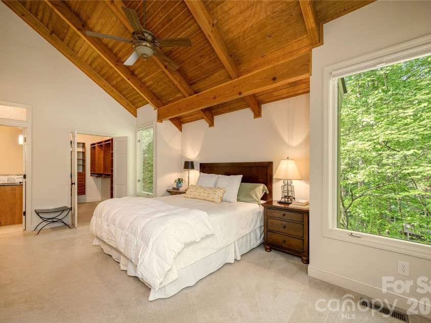 281 Bob White Loop, Waynesville, NC 28786.  MLS# CAR4414207, YatesRealty ID 45126. 