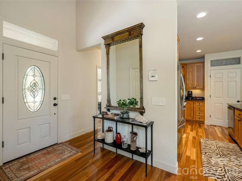 281 Bob White Loop, Waynesville, NC 28786.  MLS# CAR4414207, YatesRealty ID 45126. Foyer