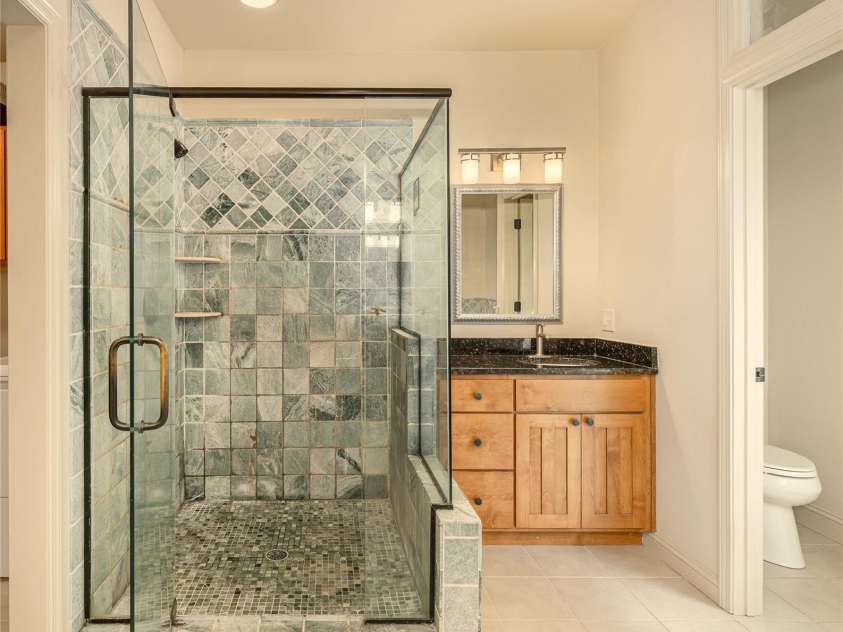 281 Bob White Loop, Waynesville, NC 28786.  MLS# CAR4414207, YatesRealty ID 45126. Primary Bath