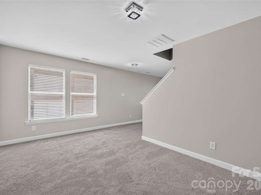 2629 Stream Bank Drive, Charlotte, NC 28269.  MLS# CAR4427633, YatesRealty ID 4513. 