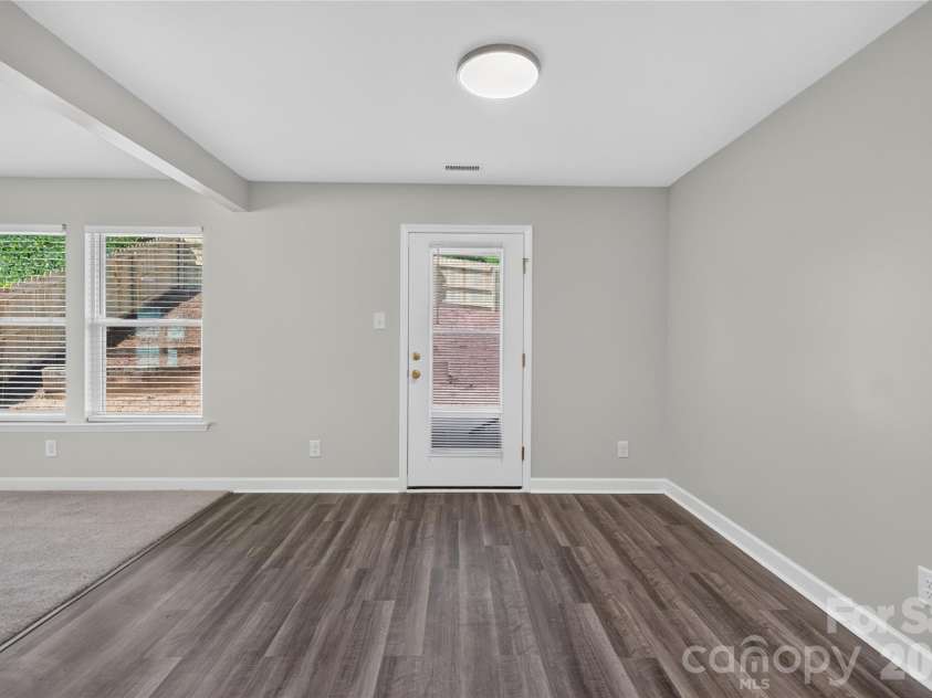 2629 Stream Bank Drive, Charlotte, NC 28269.  MLS# CAR4427633, YatesRealty ID 4513. 