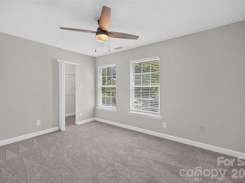 2629 Stream Bank Drive, Charlotte, NC 28269.  MLS# CAR4427633, YatesRealty ID 4513. 