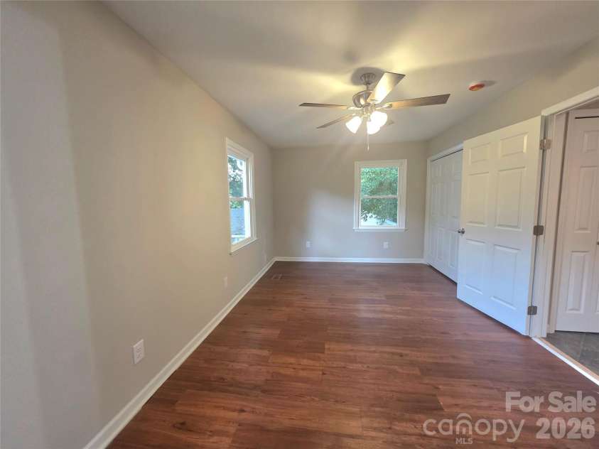 733 Crestwood Avenue, Gastonia, NC 28054.  MLS# CAR4415375, YatesRealty ID 45130. 
