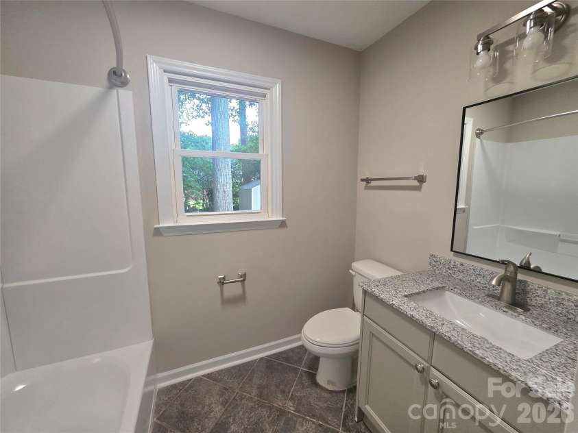 733 Crestwood Avenue, Gastonia, NC 28054.  MLS# CAR4415375, YatesRealty ID 45130. 