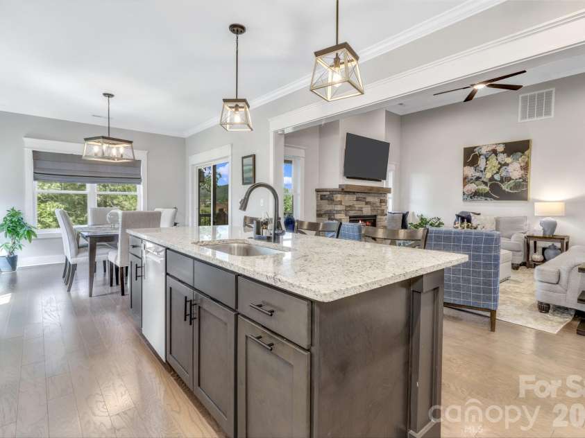 136 Ellis Lane, Arden, NC 28704.  MLS# CAR4407016, YatesRealty ID 45135. 