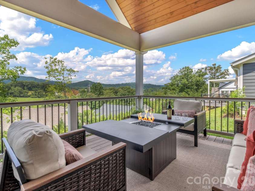 136 Ellis Lane, Arden, NC 28704.  MLS# CAR4407016, YatesRealty ID 45135. 