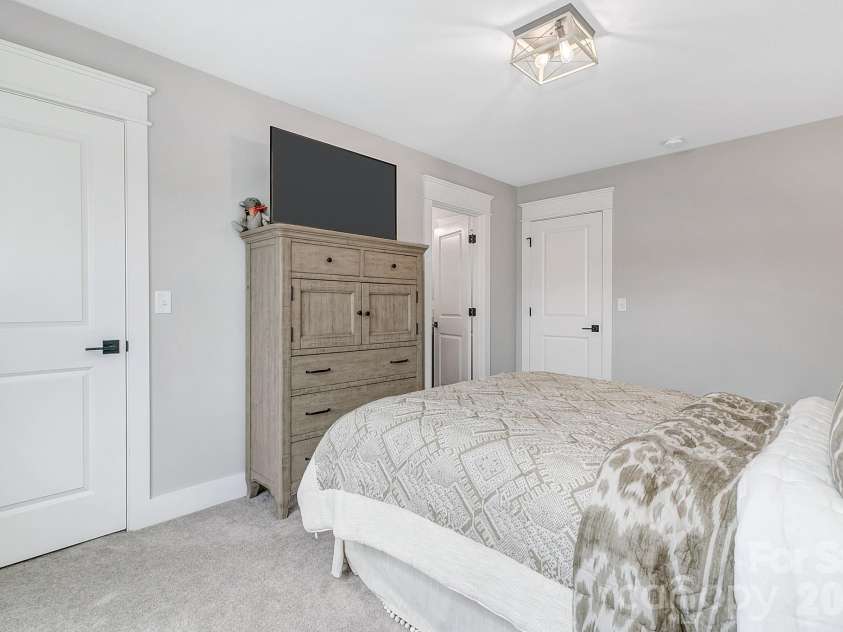 136 Ellis Lane, Arden, NC 28704.  MLS# CAR4407016, YatesRealty ID 45135. 