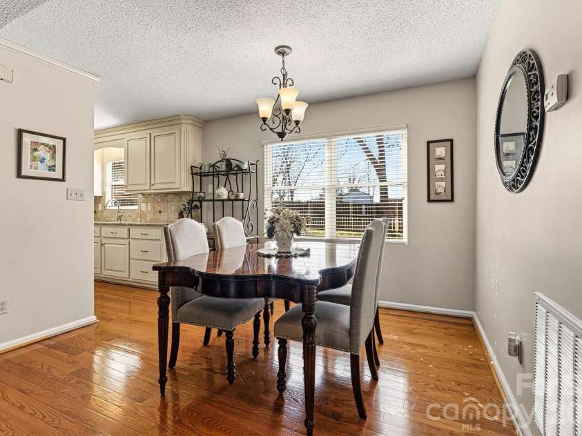 215 Towne Court, Conover, NC 28613.  MLS# CAR4354978, YatesRealty ID 4514. Dining Area/Kitchen View 