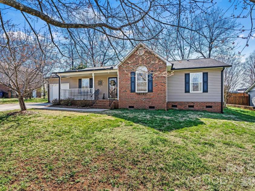 215 Towne Court, Conover, NC 28613.  MLS# CAR4354978, YatesRealty ID 4514. Focused Front/Side View 