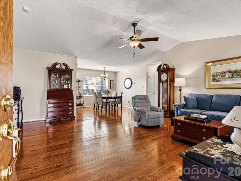 215 Towne Court, Conover, NC 28613.  MLS# CAR4354978, YatesRealty ID 4514. Front Entry View 