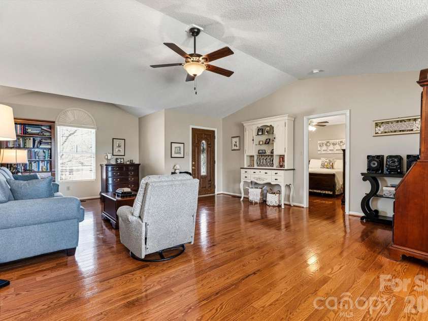 215 Towne Court, Conover, NC 28613.  MLS# CAR4354978, YatesRealty ID 4514. Front Entry/Primary Bedroom Entry View 
