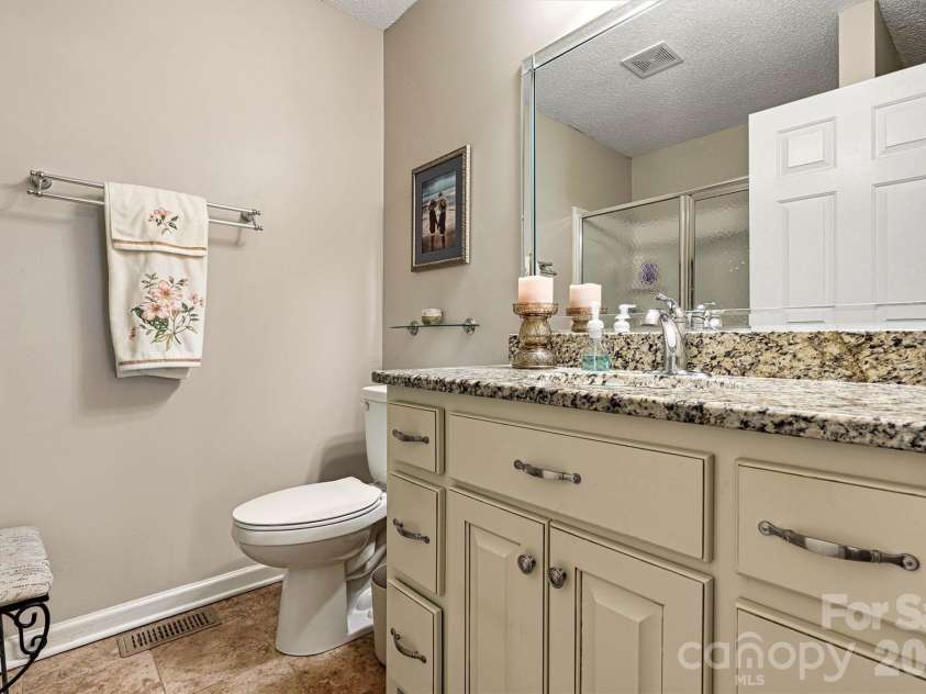 215 Towne Court, Conover, NC 28613.  MLS# CAR4354978, YatesRealty ID 4514. Primary Bathroom Focused View 