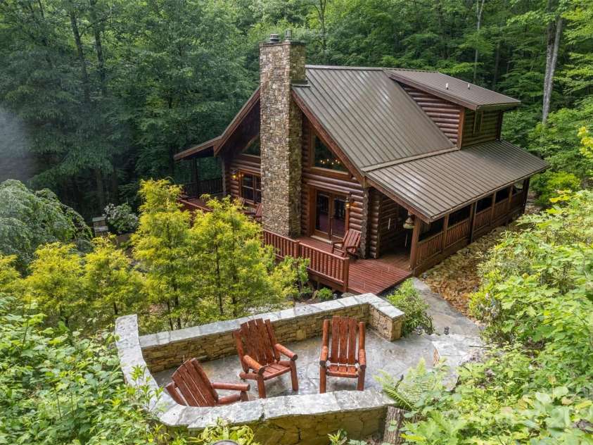 543 Bear Track Drive, Tuckasegee, NC 28783.  MLS# CAR4211255, YatesRealty ID 4514. 