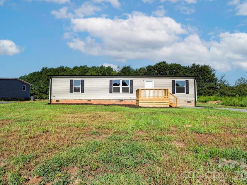 804 Eagleview Lane, Lawndale, NC 28090.  MLS# CAR4415501, YatesRealty ID 45144. 