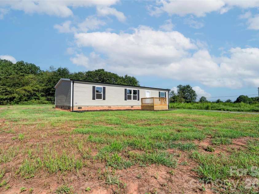 804 Eagleview Lane, Lawndale, NC 28090.  MLS# CAR4415501, YatesRealty ID 45144. 