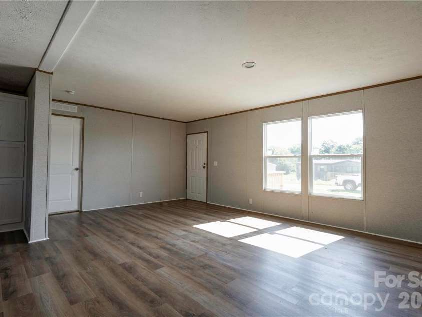 804 Eagleview Lane, Lawndale, NC 28090.  MLS# CAR4415501, YatesRealty ID 45144. 